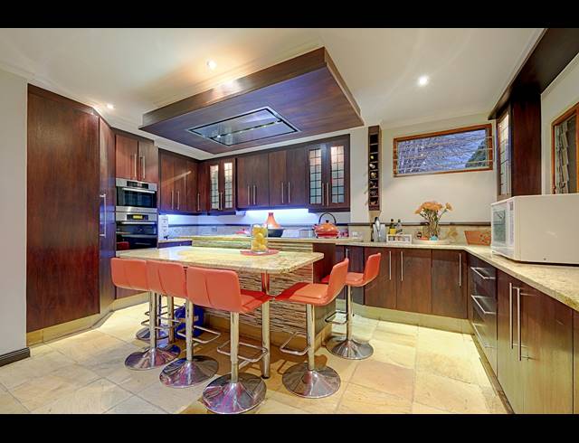5 BEDROOM HOUSE FOR SALE IN KENSINGTON